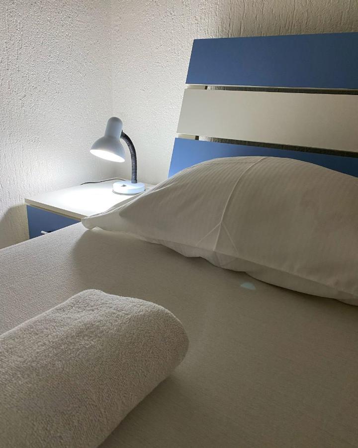 Bus Station Hostel Prishtinë Ngoại thất bức ảnh