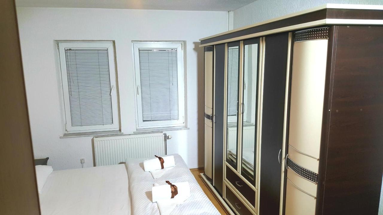 Bus Station Hostel Prishtinë Ngoại thất bức ảnh