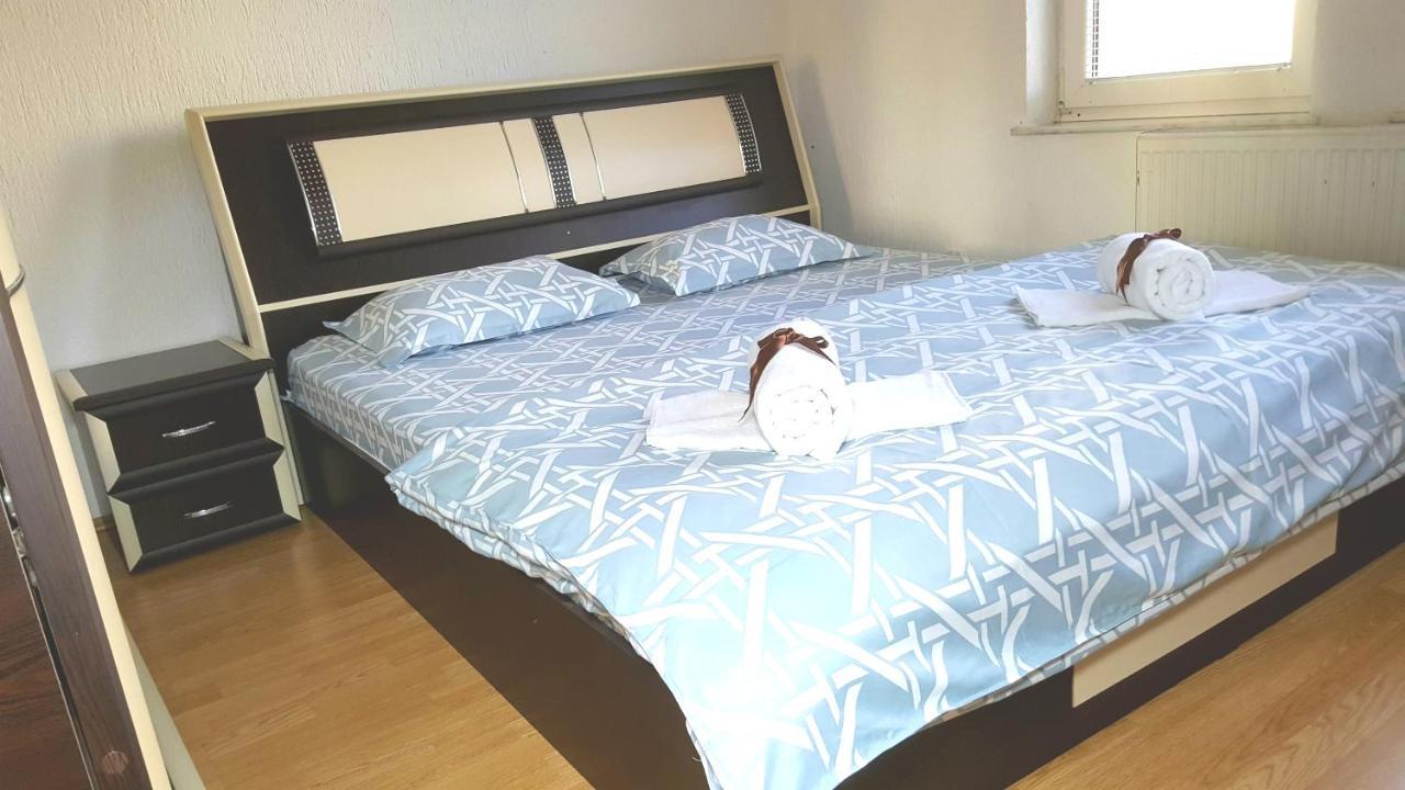 Bus Station Hostel Prishtinë Ngoại thất bức ảnh
