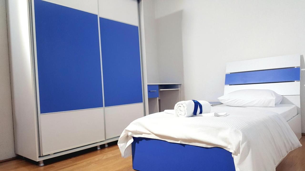 Bus Station Hostel Prishtinë Ngoại thất bức ảnh